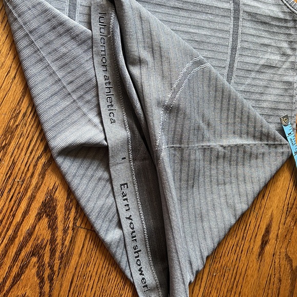 LULULEMON athletica top, size S - Picture 7 of 8